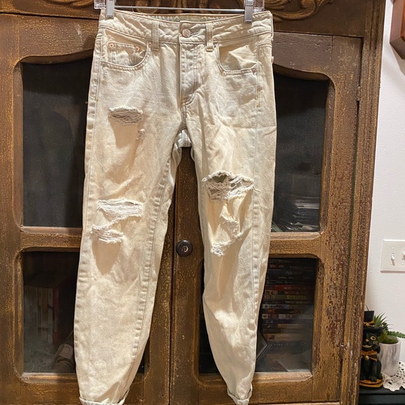 American Eagle Outfitters whitewash holey and frayed ankle Jeans - Picture 1 of 6